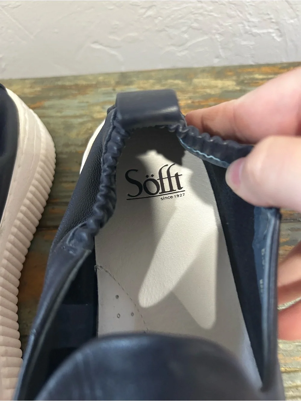 Sofft Slip-On Sneakers in Navy Blue with White Sole 8.5